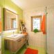 Badezimmer bunt mit Dusche - Woodstocker Tischlerei - Seefeld Leutasch