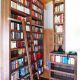 Wohnzimmer mit Bücherschrank - Woodstocker Tischlerei - Seefeld Leutasch